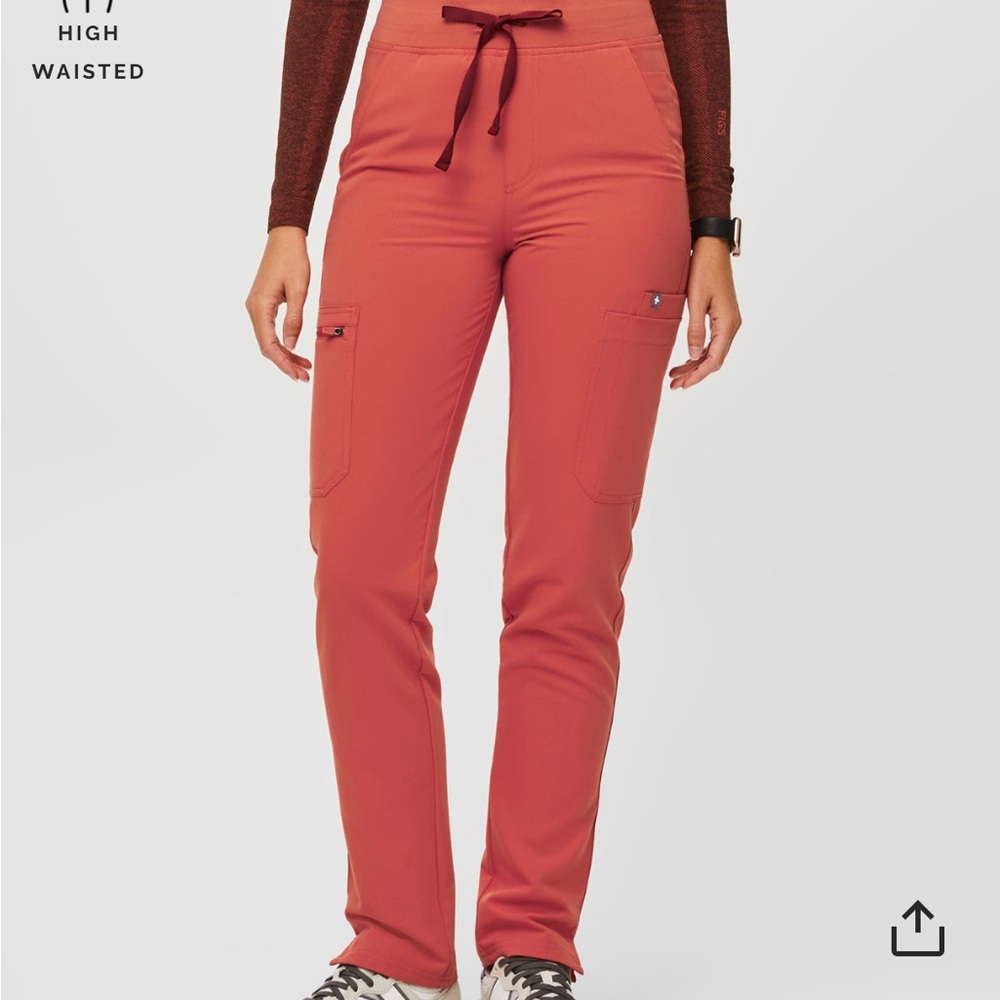 FIGS Yola Skinny scrub pants in clay. Size M/T, like new